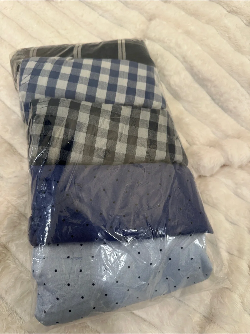 Old Navy: 5 pack of men’s boxers-unopened